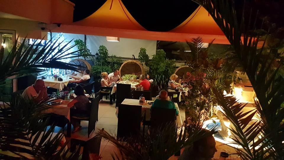 Family Hotel Gogov Sinemoretz Ngoại thất bức ảnh