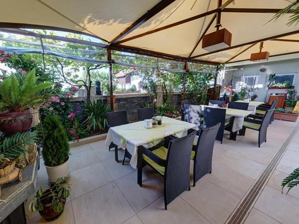Family Hotel Gogov Sinemoretz Ngoại thất bức ảnh